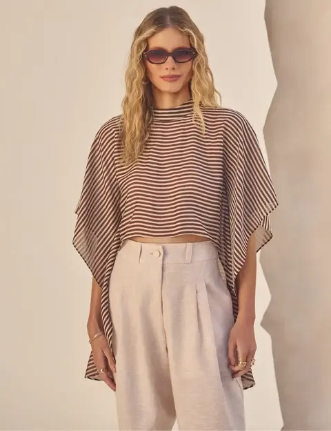 Blusa Cropped Listrada Oversized